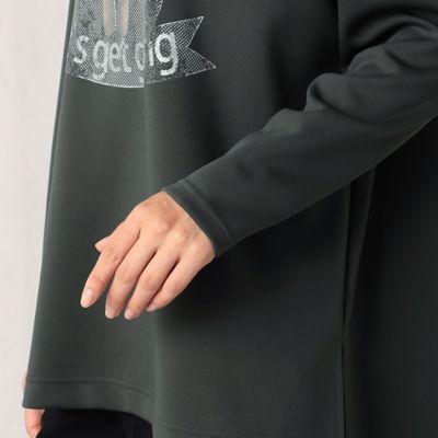 〔＋サイズ〕エンブレムプリント　フーディープルオーバー（７７６８ＴＡ１９）