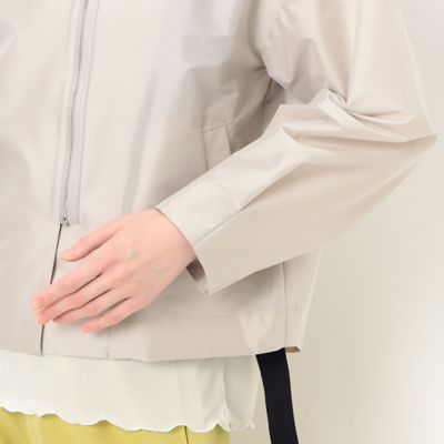 〔　＋サイズ　〕　【洗える】ストレッチタフタ　アシンメトリーカラーのブルゾン（７８０３ＶＣ０２）