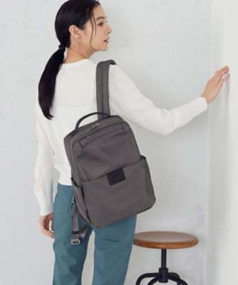 ＜MONO COMME CA (Women)＞ＰＣ対応リュック（９５２０ＢＯ０４）