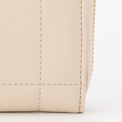 キルティングデザイン　ラウンド２つ折り財布（９５３０ＷＥ０２）