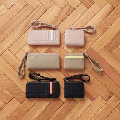 ストラップ付き　長財布（９５３０ＷＧ０２）