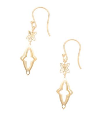 立体透かしフラワークロス　フックピアス（２００１４９７５６５）