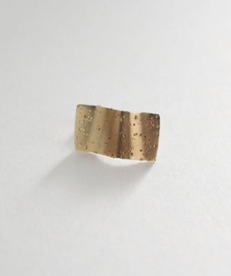 Ｋ１０スターダストプレート　ウエーブ長角　スタッドピアス（２００１９０４５３３）