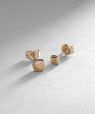 ＜COCOSHNIK (Women)＞Ｋ１０中空アシンメトリークッションシェイプ　スタッドピアス（２００２０６８１０９）
