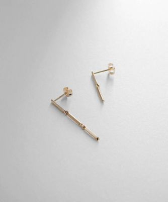 ＜COCOSHNIK (Women)＞Ｋ１０レクタングル　アシンメトリー　スタッドピアス（２００２１０３０９０）