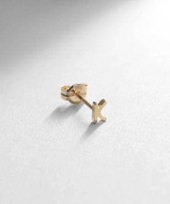 ＜COCOSHNIK (Women)＞【ＷＥＢ限定】Ｋ１０イニシャルＫ　スタッドピアス（片耳用）（２００２１２８９７２）