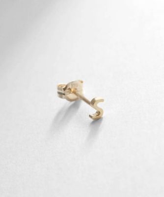 ＜COCOSHNIK (Women)＞【ＷＥＢ限定】Ｋ１０イニシャルＳ　スタッドピアス（片耳用）（２００２１２８９７６）
