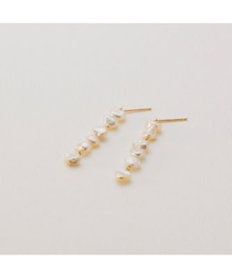 Ｋ１０バロックパールランダム　スタッドピアス小（２００２１６０５７７）