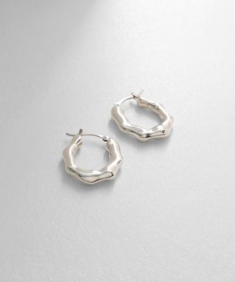 ＜COCOHNIK ONKITSCH (Women)＞シルバー　ニュアンスピアス　オーバルフープ（２００２１９６４４８）