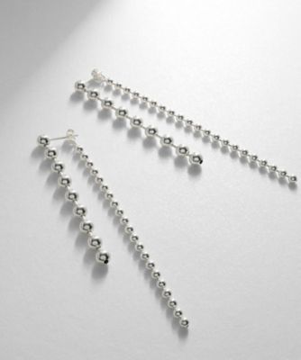 ＜COCOHNIK ONKITSCH (Women)＞シルバー　チェーンピアス　ボール　フロントバック（２００２２０３３５７）