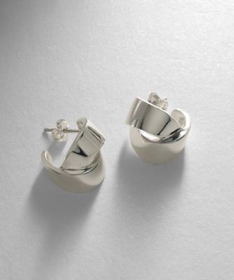 ＜COCOHNIK ONKITSCH (Women)＞シルバー　フォールディングピアス　オーバーラップ（２００２２３７８１３）