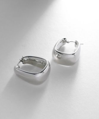 ＜COCOHNIK ONKITSCH (Women)＞シルバー　ホロウフープピアス　トラペーズ（２００２２４１４９１）