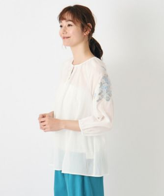 【刺繍入り／コットン１００％／洗える】エロンビーポージー柄ブラウス（２００２３３０３３３）