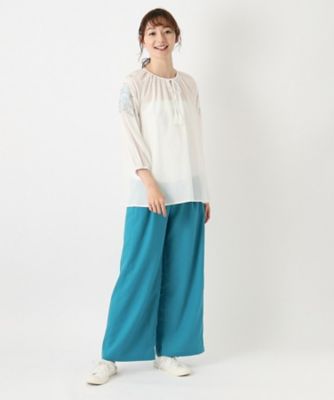 【刺繍入り／コットン１００％／洗える】エロンビーポージー柄ブラウス（２００２３３０３３３）