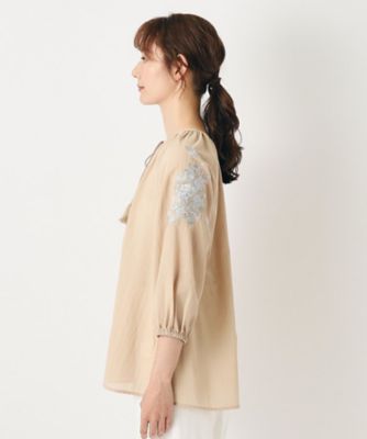 【刺繍入り／コットン１００％／洗える】エロンビーポージー柄ブラウス（２００２３３０３３３）
