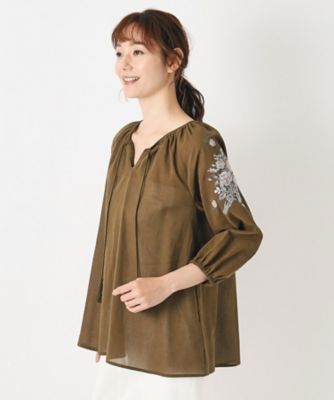 【刺繍入り／コットン１００％／洗える】エロンビーポージー柄ブラウス（２００２３３０３３３）