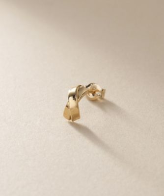 Ｋ１０平打ちクロス　スタッドピアス（２００２３６７９０３）