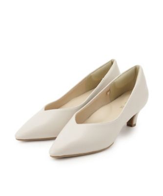＜SHOO LA RUE (Women)＞【通勤／セレモニー】Ｖカットデザインで足が美しく見える　ベーシック５ｃｍパンプス（２００２３８９２３４）