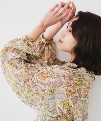 ＜UNTITLED L (Women/大きいサイズ)＞【セットアップ可能】オールドフラワー　プリントブラウス（２００２４０５７７８）