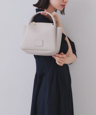 ＊Chloe＊ シャイニーレザー製 Paraty 24 バッグ 関税・送料込み Chloe(クロエ)】 シャイニーレザー製PARATY 24スモールバッグ