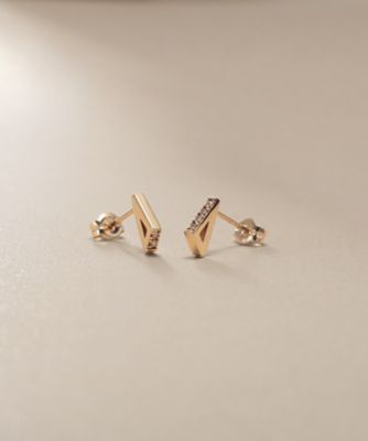 ＜COCOSHNIK (Women)＞Ｋ１０ダイヤモンド　トライアングルシェイプ　スタッドピアス（２００２４３７０９６）