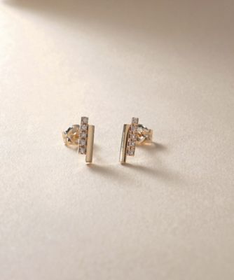 ＜COCOSHNIK (Women)＞Ｋ１０ダイヤモンド　シフテッドレクタングル　スタッドピアス（２００２４３７０９７）