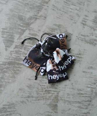 ｈｅｙｅｐ｜Ｌｏｇｏ　＆　Ｒｈｉｎｅｓｔｏｎｅ　Ｈａｉｒ　Ｐｉｎｓ　－　４　Ｐｉｅｃｅ　Ｓｅｔ（２００２４３７４１７）