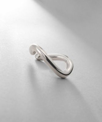 ＜COCOHNIK ONKITSCH (Women)＞シルバー　ボリュームＳラインイヤーカフ（２００２４４３４９８）