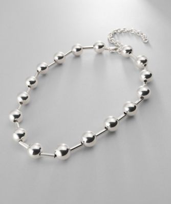 ＜COCOHNIK ONKITSCH (Women)＞シルバー　ホロウボールコネクテッド　ネックレス（２００２４６５２８５）