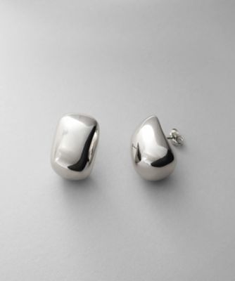 ＜COCOHNIK ONKITSCH (Women)＞シルバー　ホロウピアス　ロングクッションシェイプ（２００２４６５３０９）