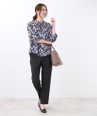 ジャケットのインナーにおすすめ◎】花柄タックデザインブブラウス