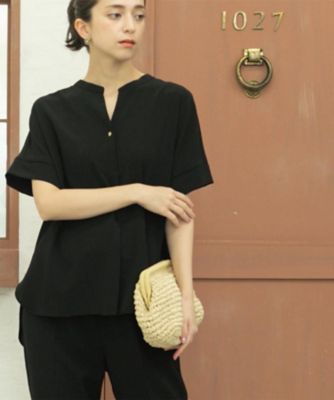 【SALE】OPAQUE.CLIP (Women)/オペークドットクリップ 《5色展開/SS-LLサイズ》スキッパー金ボタンブラウス/セットアップ対応【防シワ/ストレッチ/洗濯機洗い可】(2002489492) クロ019 トップス【三越伊勢丹/公式】