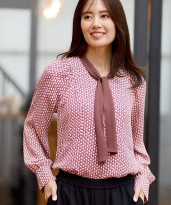 ＜Reflect (Women)＞【レイヤードに◎】ボウタイプリントブラウス（２００２５０８９７５）