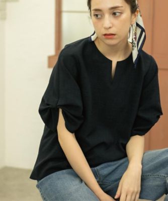 リネンライクキーネックタックスリーブブラウス【洗濯機洗い可／吸水速乾／接触冷感】（２００２５１９３６０）