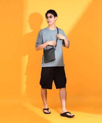 ナイロンスクエアサコッシュ 【ユニセックス／軽量