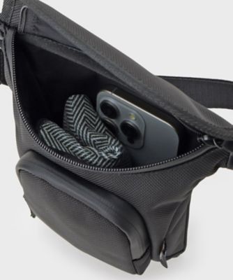 棗いつき ウエストポーチ WAIST POUCH。 シンプルで洗練されたフォルムが特徴の、ウエスト