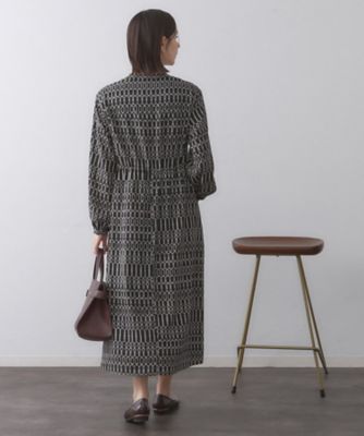 チェーンプリントフィット＆フレアワンピース【洗濯機洗い可