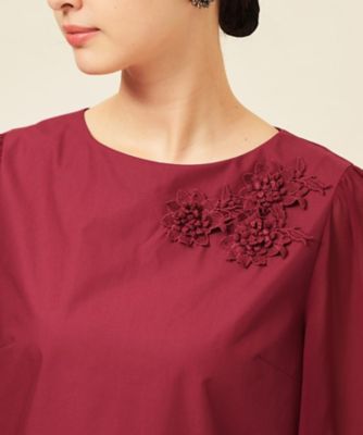 フラワーモチーフ付き／袖シフォン】肘下丈ブラウス