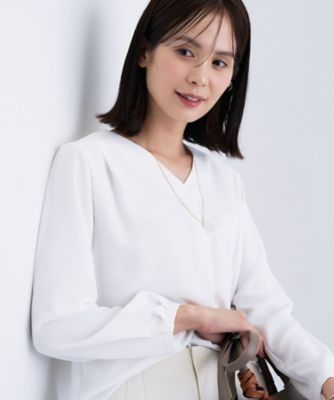 未使用☆INDIVI インディヴィ☆バックサテンライト Vネックブラウス 日本製 通勤／イージーケア】Vネック ジョーゼットブラウス