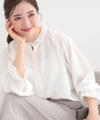 ＜SHOO LA RUE (Women)＞【洗濯後しわになりにくい／Ｓ－ＬＬ／ＵＶ】大人上品な　フリル襟ブラウス（２００２５６９９６７）