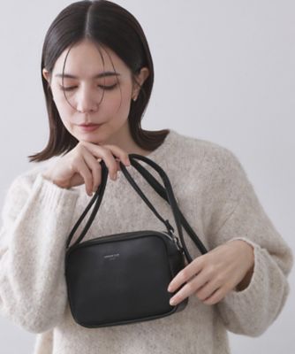 ＜OPAQUE.CLIP (Women)＞シュリンク合成皮革スクエアミニショルダーバッグ【軽量／長さ調整可能】（２００２５８１７３２）