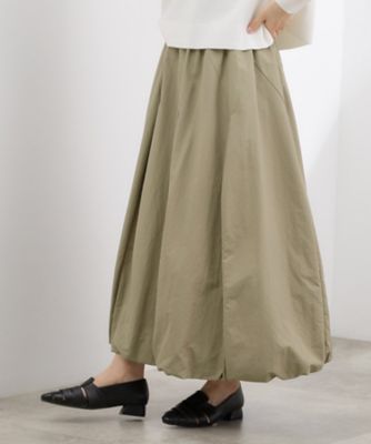 軽やかに揺れて、旬のムードを纏う エスカルゴバルーンスカート