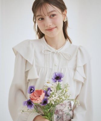 ＜COUTURE BROOCH (Women)＞【洗える・リボン取り外し可】フリルジョーゼットブラウス（２００２６０１２５９）