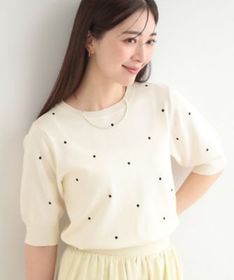 ＜SHOO LA RUE (Women)＞【Ｓ－ＬＬ／二の腕カバー】品よく隠せる　ドット刺繍５分袖ニット（２００２６０１６８８）