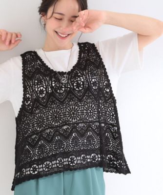 ＜SHOO LA RUE (Women)＞【２点セット／Ｓ－ＬＬ】クロシェベスト＋ロゴＴシャツ（２００２６１０６２０）