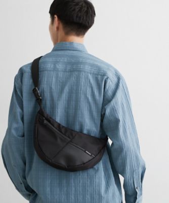VISIONARY 異素材コンビ ムーンショルダーバッグ