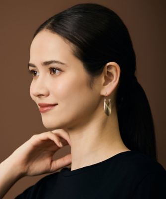 ＜自由区 (Women)＞【ＳＨＩＨＯさん着用・大ぶり】スワール　ピアス（ＡＳ２ＶＬＭ０５１１）