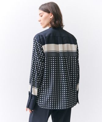 GADE ／ モノトーンドット柄バンドカラーブラウス