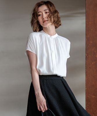 ＜23区 (Women)＞【洗える】バックサテンアムンゼン　パール釦　ブラウス（ＢＬＷＯＣＭ０４０１）