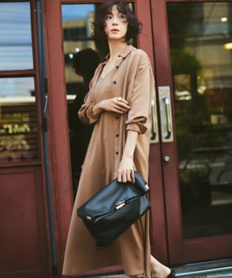 新品タグ付き【美品】23区　スエーディーサテンシャツ　完売品 見上愛さん着用／Oggi10月号掲載／洗える】スエーディーサテン